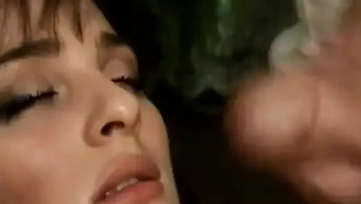 Rüyanızdaki Fransız hatun üçlü sekste çifte sikiliyor