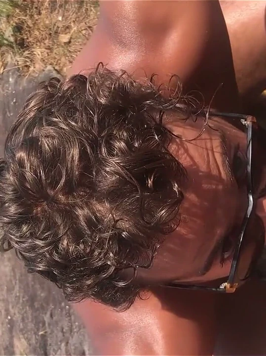 Maço plajda oğlanla sikişiyor