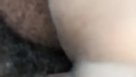 Komşu teyzenin amını yalıyor ve sikiyor