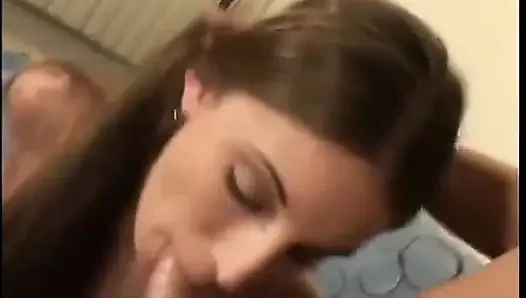 Azgın esmer hatun arkadan uzun yarak alıyor