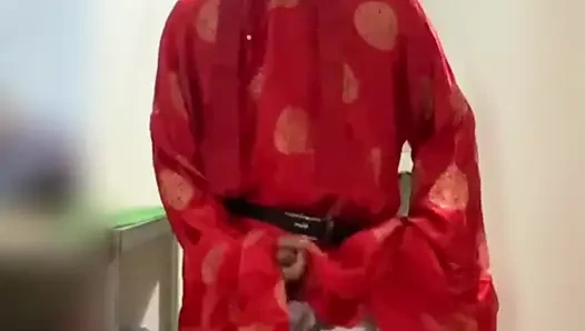 Kurbanlık takım elbiseli dede
