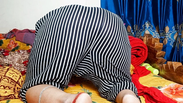 Gerçek üvey anne ve üvey oğlu yatak odasında seks - viral ev yapımı tabu dölleme