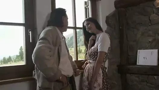 güzel genç kız ile eski kirli