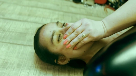 Vahşi lezbiyen nefes oyunu - lezdom