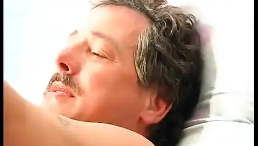 Almanya'dan bu hatun yarağa nasıl binilir gerçekten biliyor