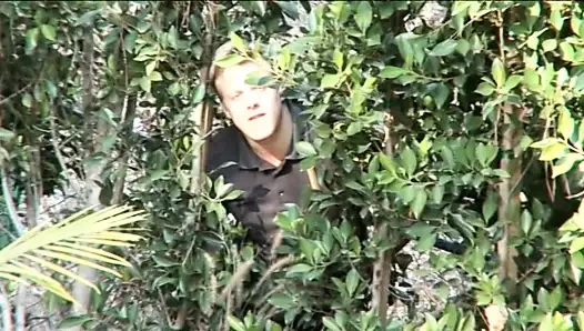 Dik damızlık beceriyor sarışın sürtük sert sonra Başlarken onun sert çük emdi