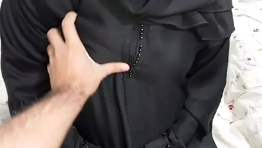 Üvey erkek kardeş Müslüman üvey kız kardeşinin ilişkisini biliyor