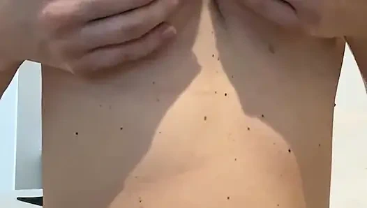 Meme uçlarımı ovmaya başladığımda bunun olacağını beklemiyordum