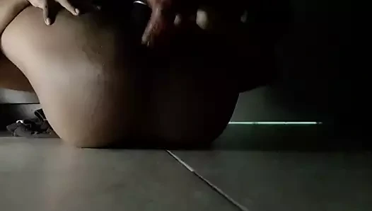 Exposed korkak Hint sikikleri kendini