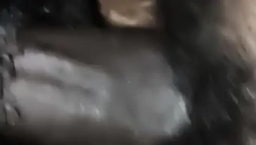 Индийская девушка Komal трахает киску с волосами