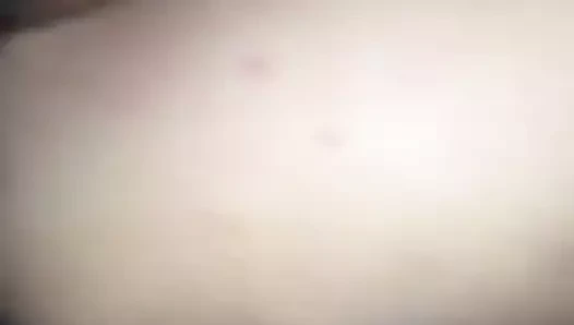 Esmer pt ile araba eğlencesi. 2