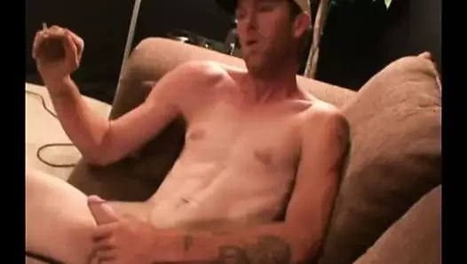 Olgun amatör charlie dayak kapalı