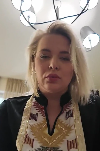 Секс с мачехой высокой и большой задницей Nikky Dream