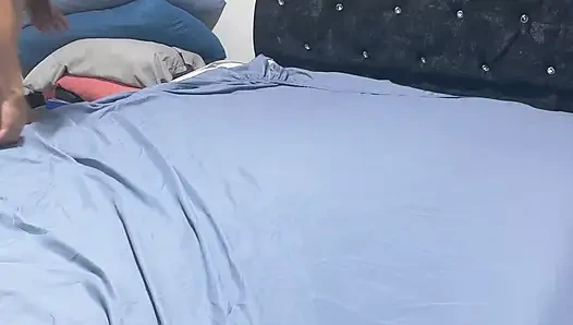 Yanımda bir yarak istiyorum