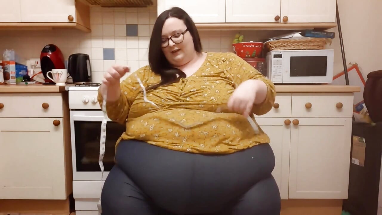 Ssbbw oturdu ölçümler inç büyük