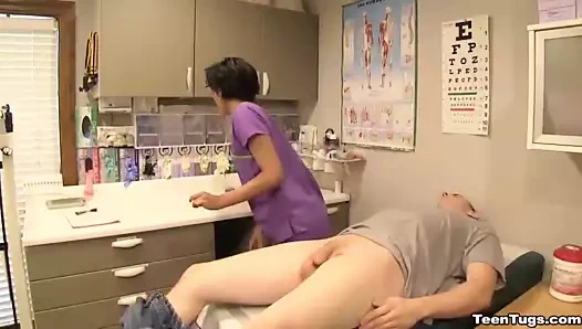 Seksi hemşire boşalma