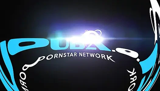 Seksi Asyalı hizmetçi patronunun etli yarağını temizliyor