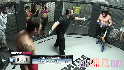 Küçük memeli esmer sert anal seksi seviyor