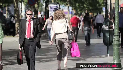 Ateşli minyon sekreter Angelina Crow patronunu sikiyor