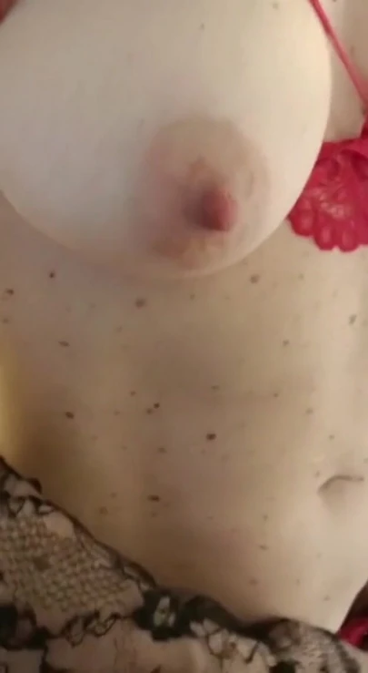 Anal yumruk sokmaya çalışmadan önce seksi striptiz, amatör orta yaşlı seksi kadın | Klip 1