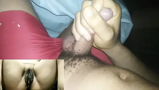 Evli kadın kocası için mastürbasyon yapıyor