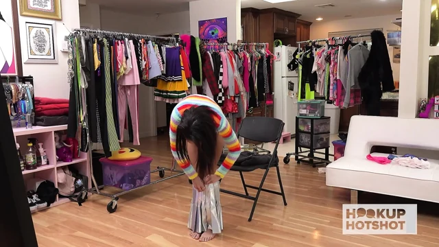 Bts - minyon fahişe Alexis Tae Bryan Gozzling ile sikişiyor!