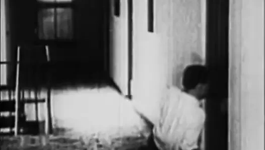 Ebeveynlerin yatak odası seks için mükemmel bir yerdir (1930'lar vintage)