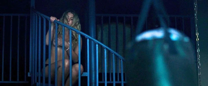 Lia marie johnson skandalplanetcom'da üstsüz sahne