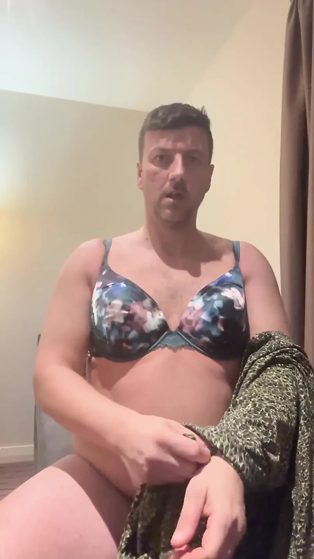 Otel odasında azgın