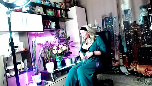 Karım harika bir web kamerası sürtüğü-16 .!. )) Olgun bir sürtük özel bir sohbette çekici bir şekilde mastürbasyon yapıyor, lezbiyen fantezilerinde tatmin oluyor..