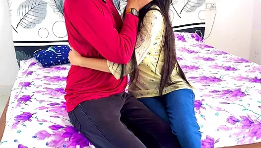 Hintli kız otelde ilk kez amını sert en büyük yarakla sikiyor