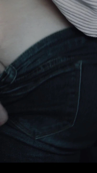 Üvey kız donarak sikiliyor - 18 yaşındaki tombul Leana Lovings üvey babasından ağzına boşaltıyor | Klip 2