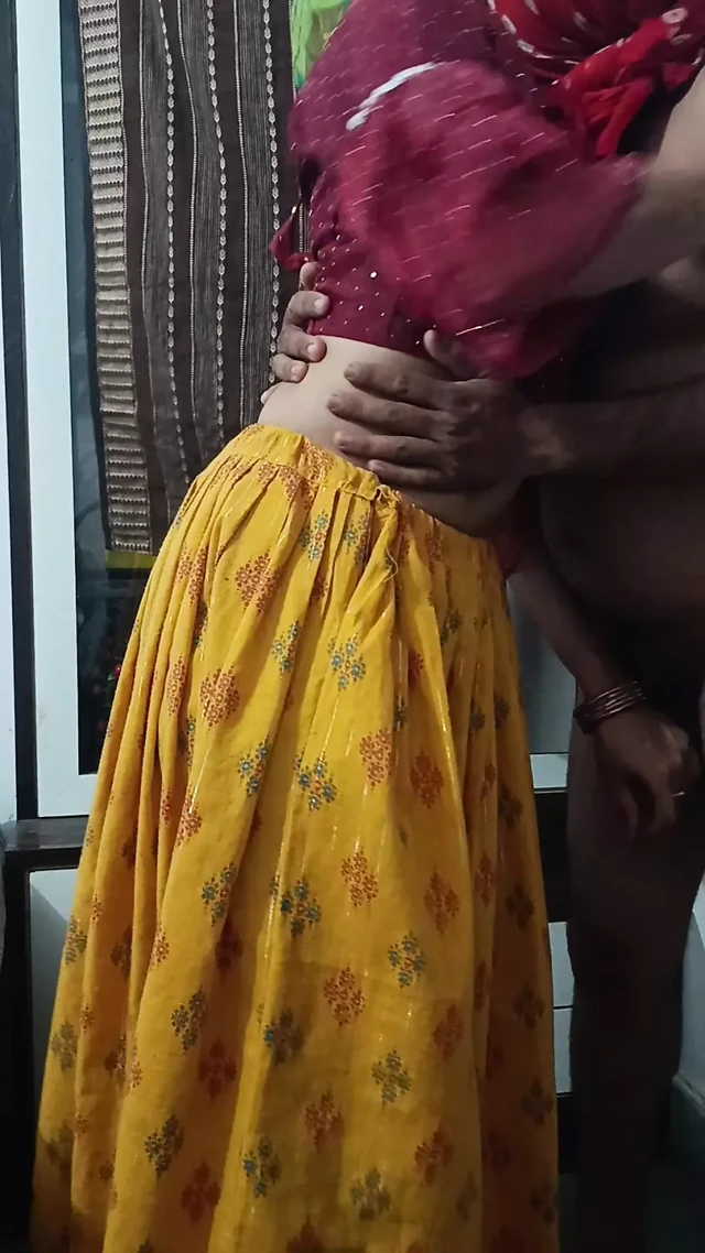 Tharki kayınpeder gelinine arkadan video verdi