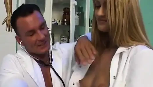 Hemşire doktor tarafından sikiliyor!