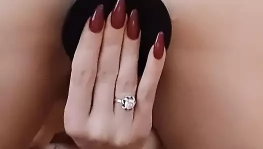 Siyah dildo ile sert eğlence