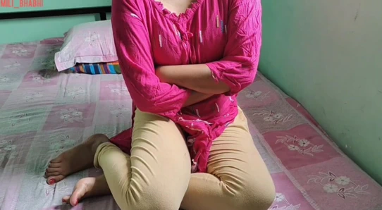 Köylü güzel üvey kız kardeş porno izlerken yakalandı ve üvey erkek kardeş sert cezayla her yere fışkırtıyor