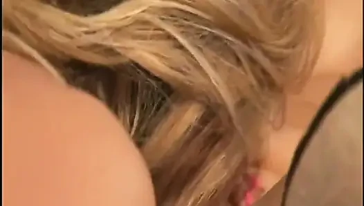 Asyalı lezbiyen amcık dildo yalıyor