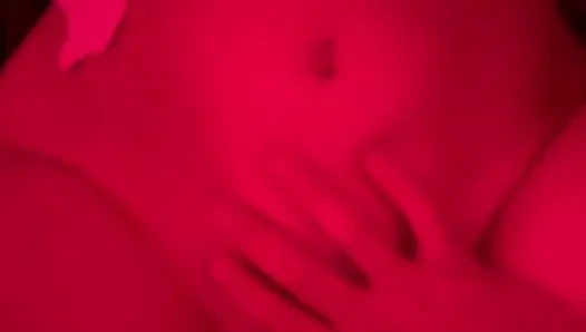 Sikilen üvey kız kardeş