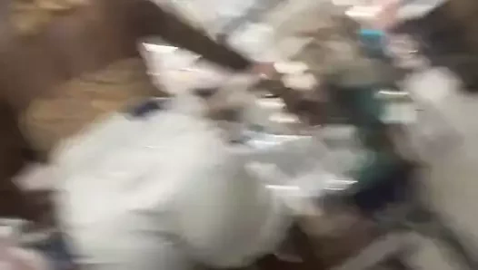 Röntgenci esmer göt süpermarkette