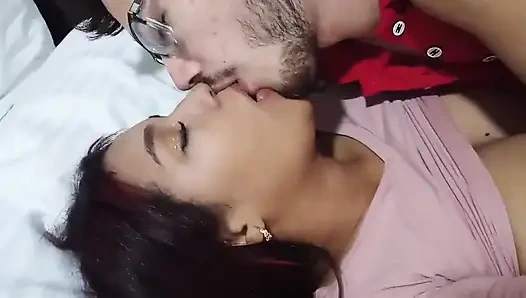 New York'taki üniversite ücretini ödemek isteyen Cintia'yı sikiyorum