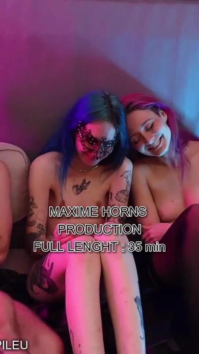 BISEKSÜEL ÇOK YÖNLÜ ÜÇLÜ GRUP SEKS - SIKIŞ, YALAMA VE DÖL TAKASı | Klip 1