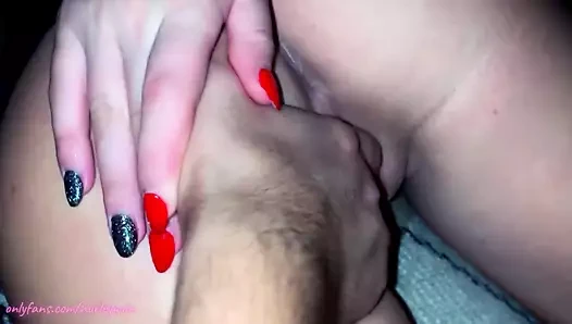 Derleme, karımın sert sikildiği bir seks partisi düzenledi