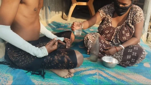 Pados ke bhabhi ke sath Daru Piya