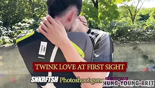 BIRDEN FAZLA BOŞALMA TWINKS YABANCıLARıN YATAĞıNı SıRıLSıKLAM YAPıYOR