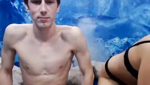 Tutkulu sıcak çift seks sahne üzerinde kam