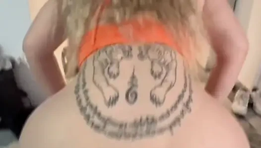 I woke up horny and sucked my boyfriend's cock then he gave me a delicious fuck