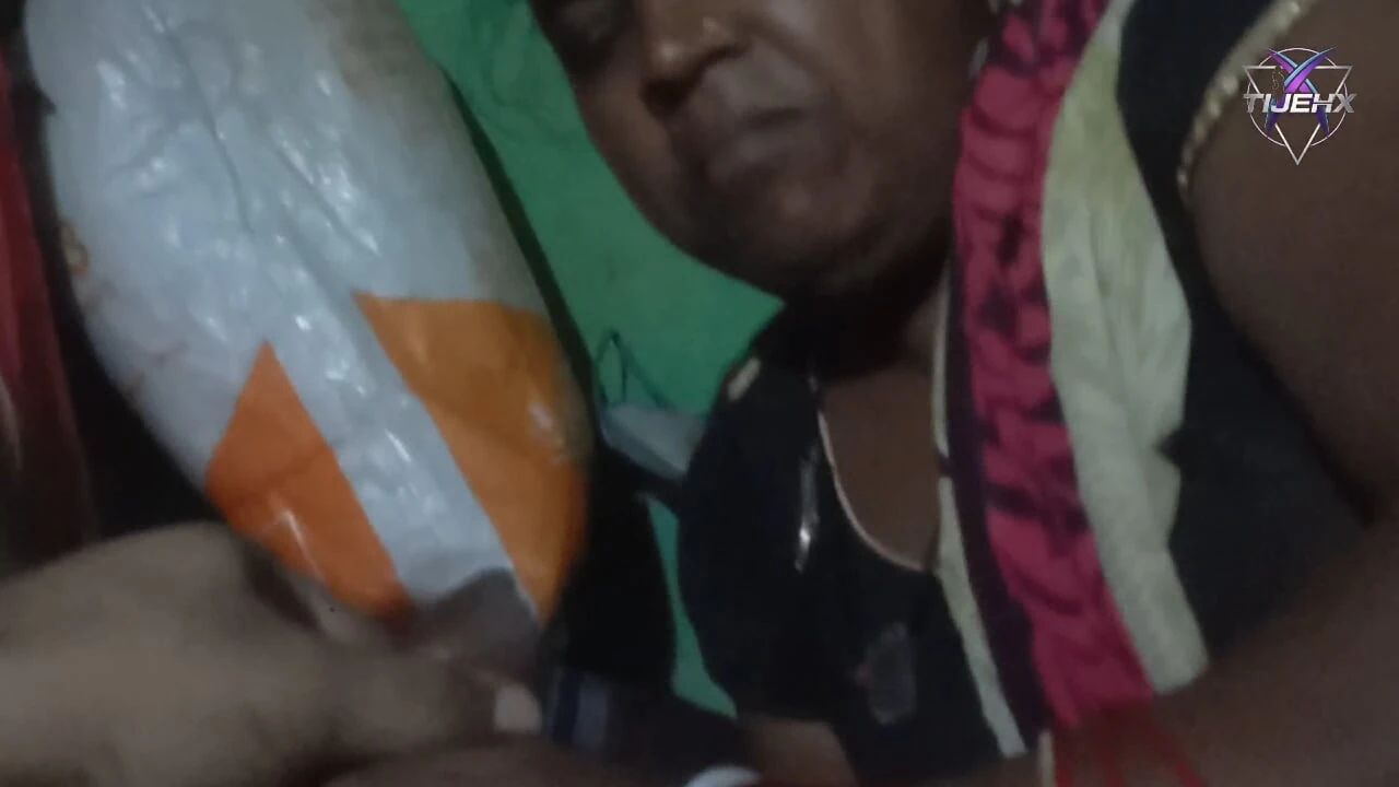 Exclusive: Desi Real Indian Aunty Seduced And Fucked Blowjob Porn Feat Tijehx (Uncut) - Vienna Special