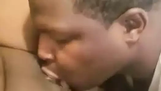 Büyük klitoris siyah kadın