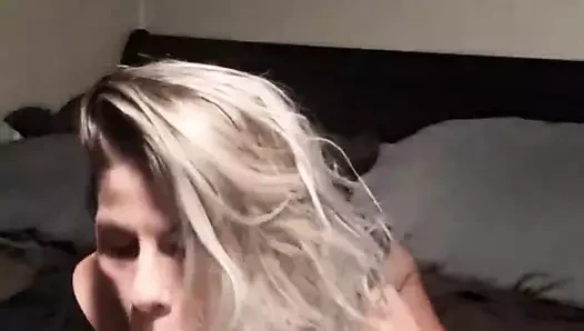 Milf seviyor ona büyük oyuncak