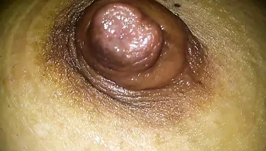 TETAS Y PEZONES GRANDES